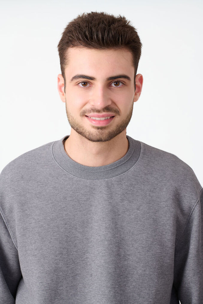 Leandro L.