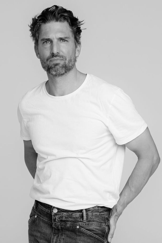 Max H.