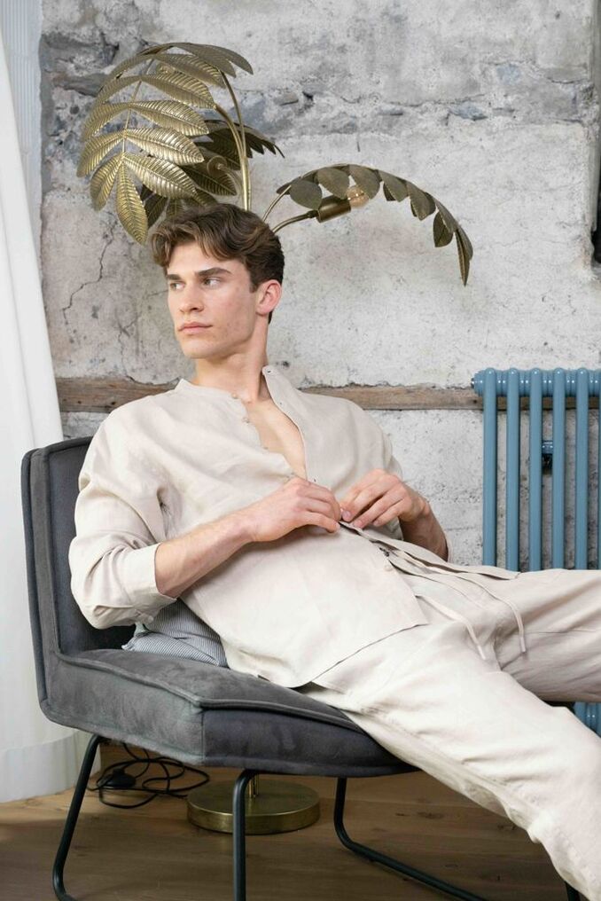 Jannis E.
