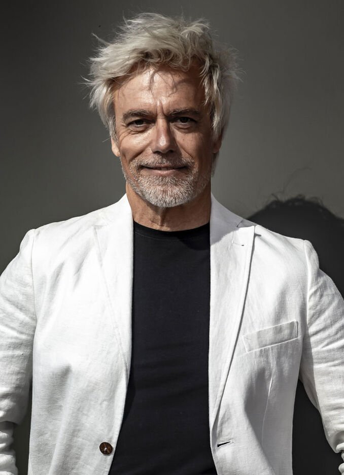 Gerhard V.