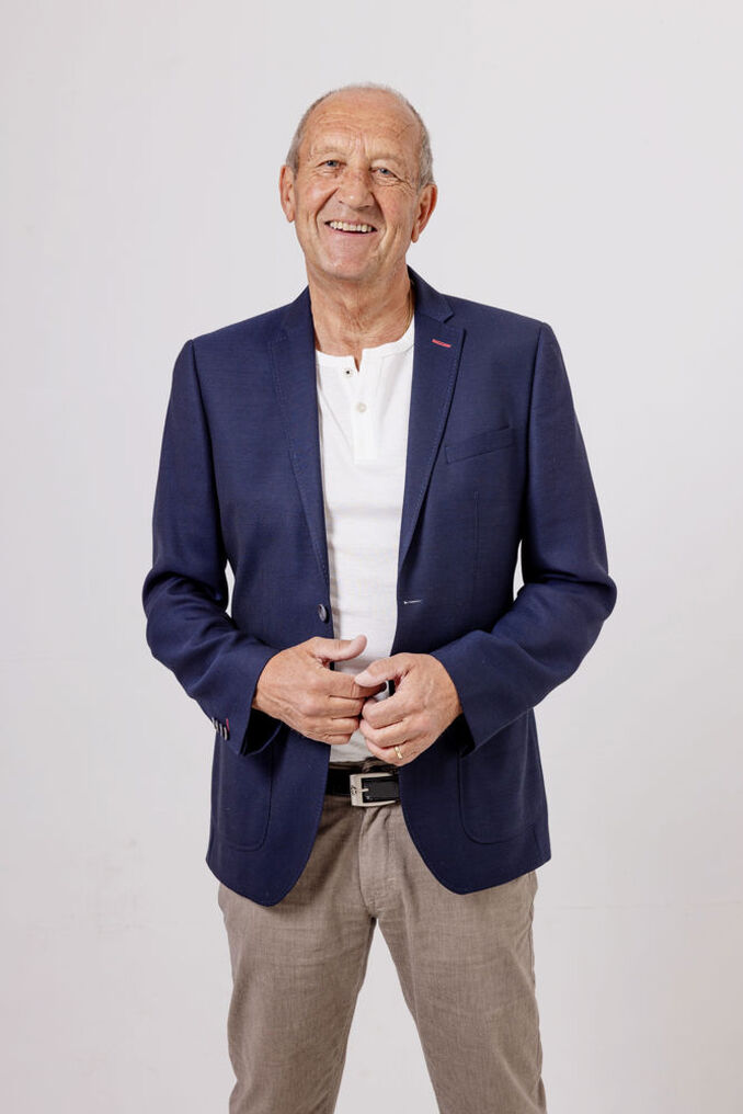 Andreas T.