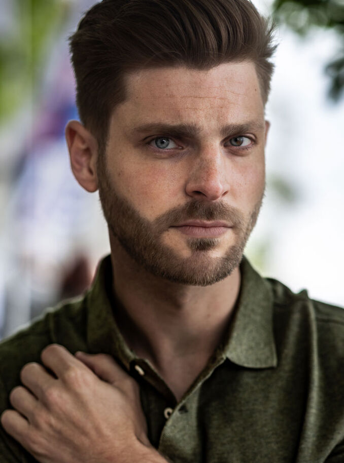 Felix L.