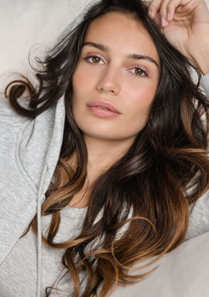 Laura U., Biba Model Management