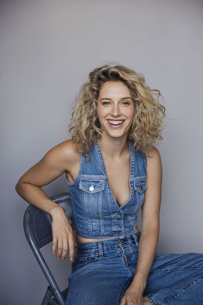 Paula F.