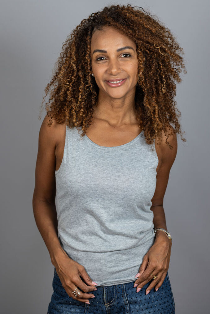 Renata R.