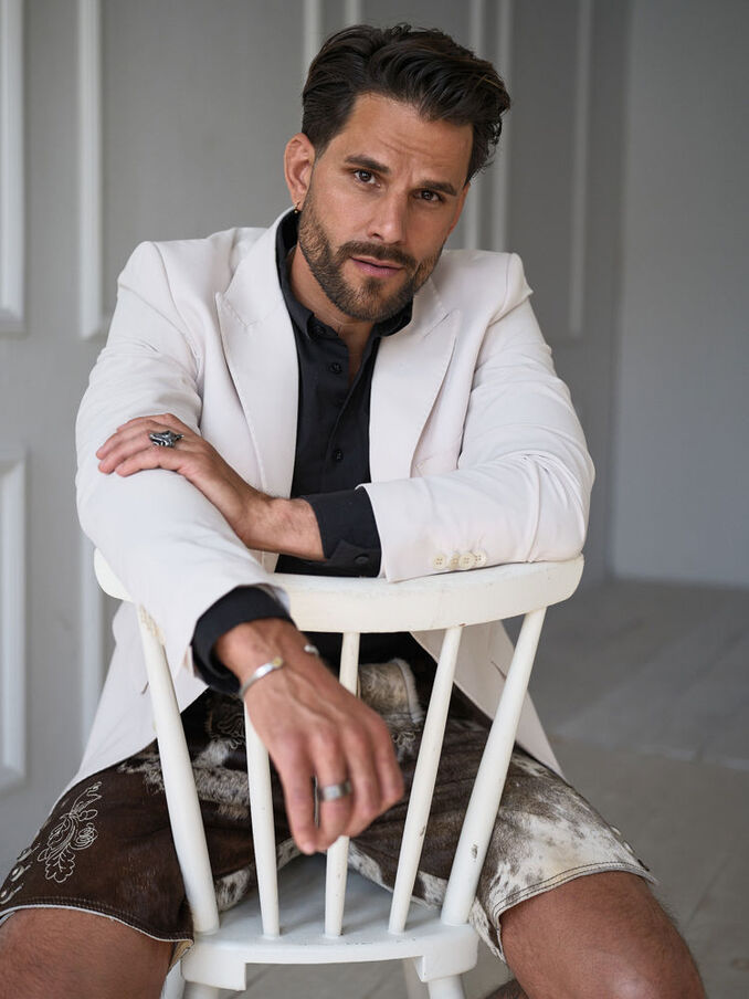 Yves U.