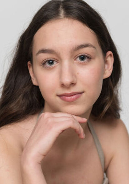 Dilayla F., Biba Model Management