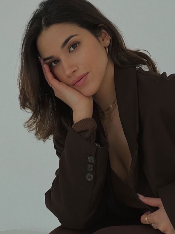 Aida N.