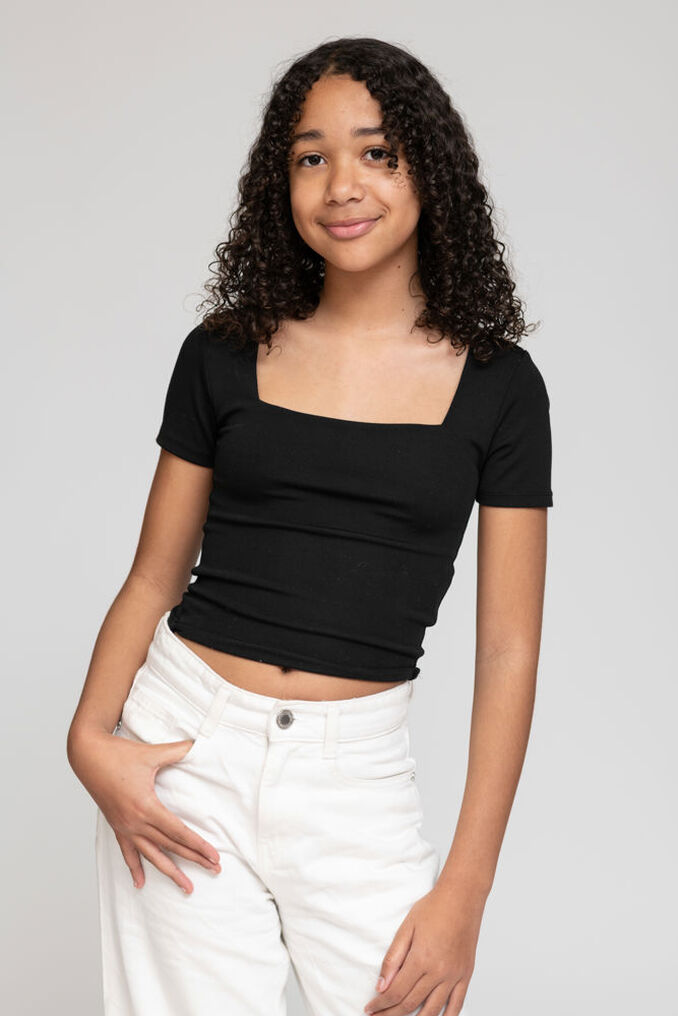 Leyma B.
