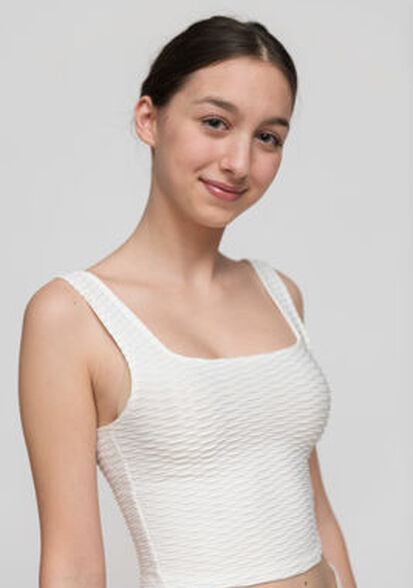 Dilayla F., Biba Model Management