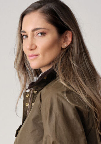 Mia  A., Biba Model Management