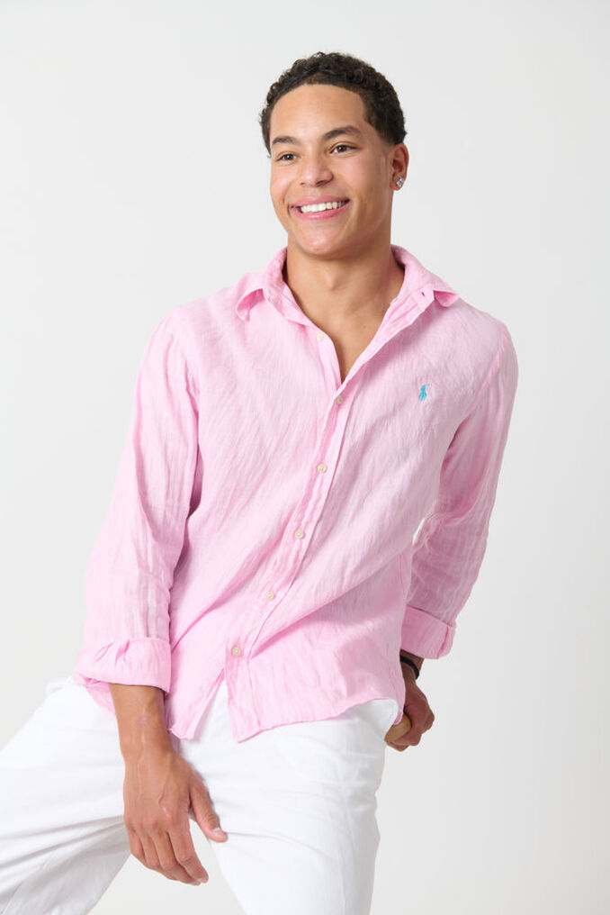 Alex L.