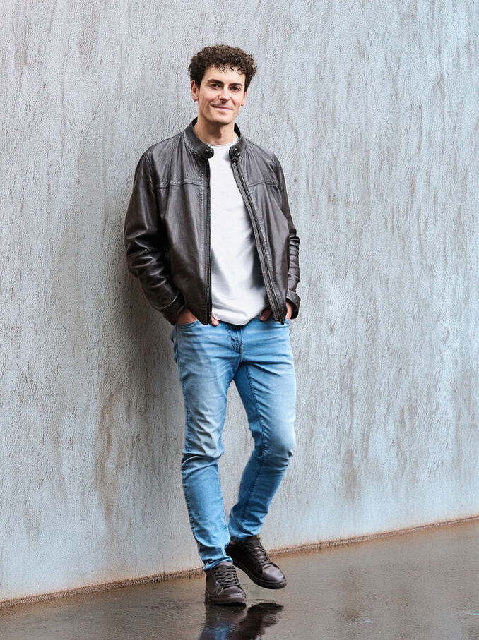 Alex S.