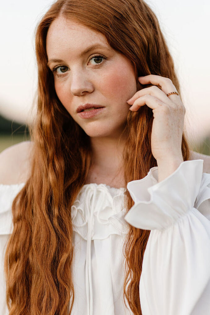 Vivien R.