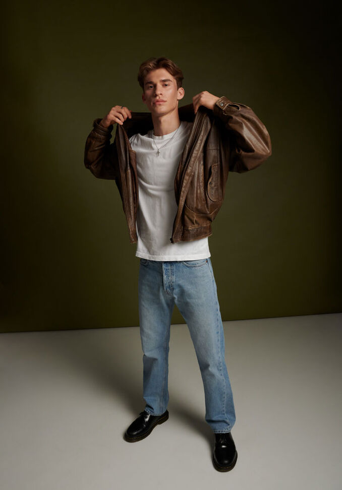 Jannis E.