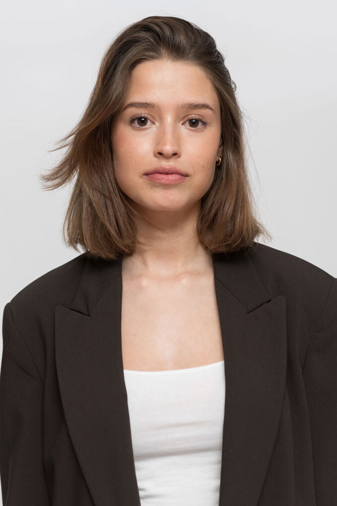 Amina E.