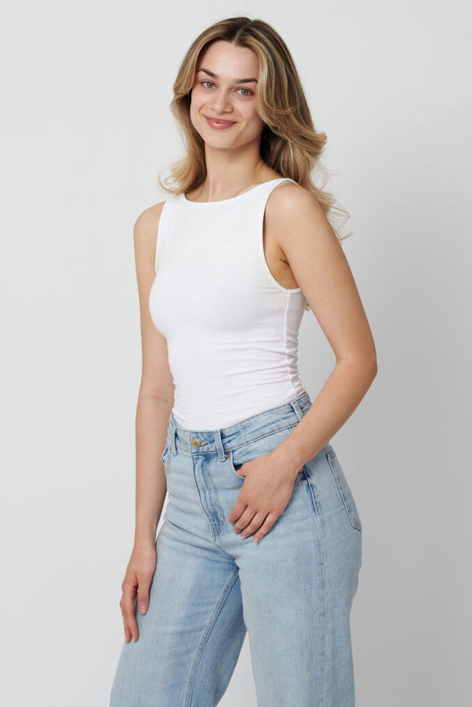 Lara S.