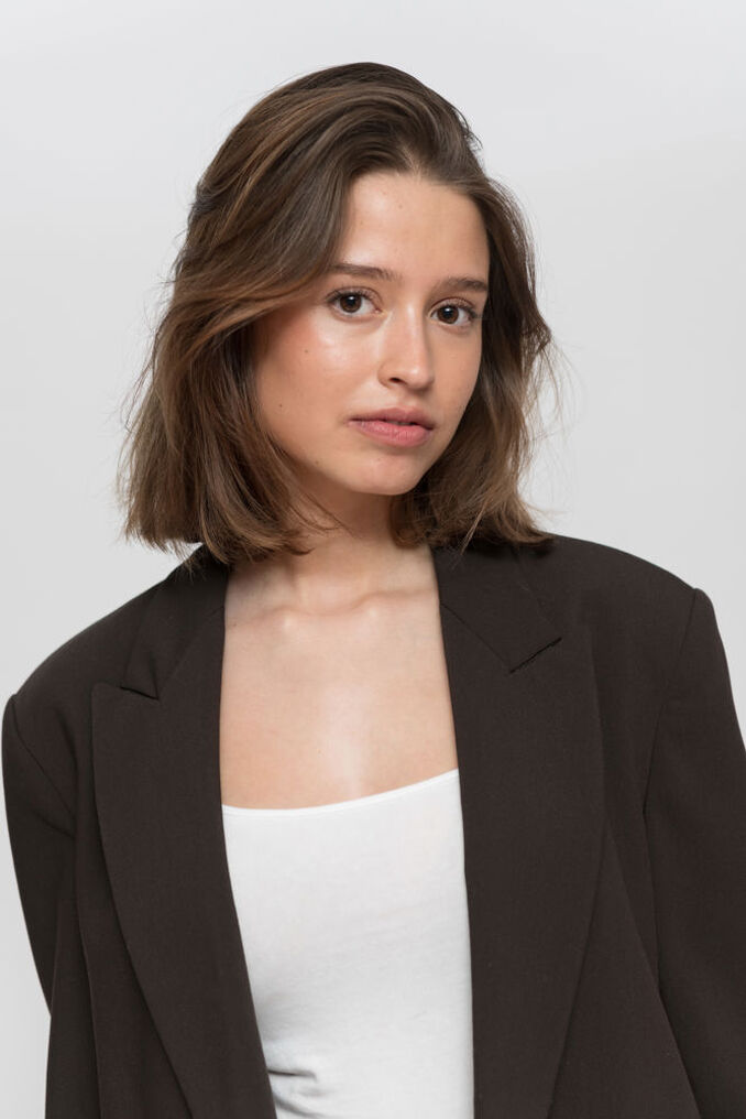 Amina E.
