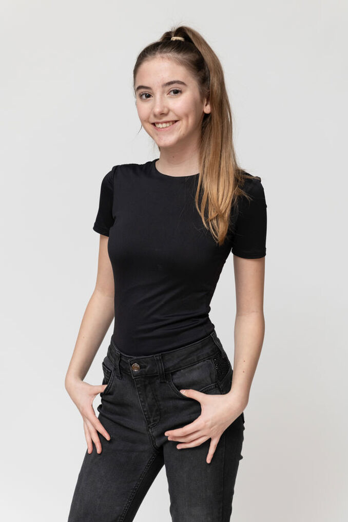 Zoe T.