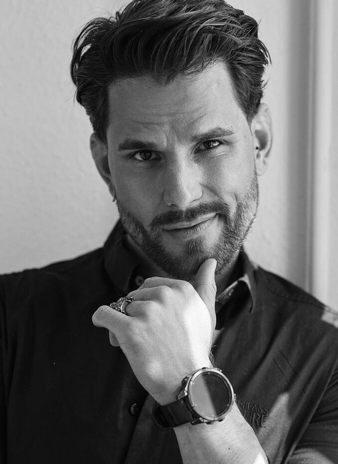 Yves U.