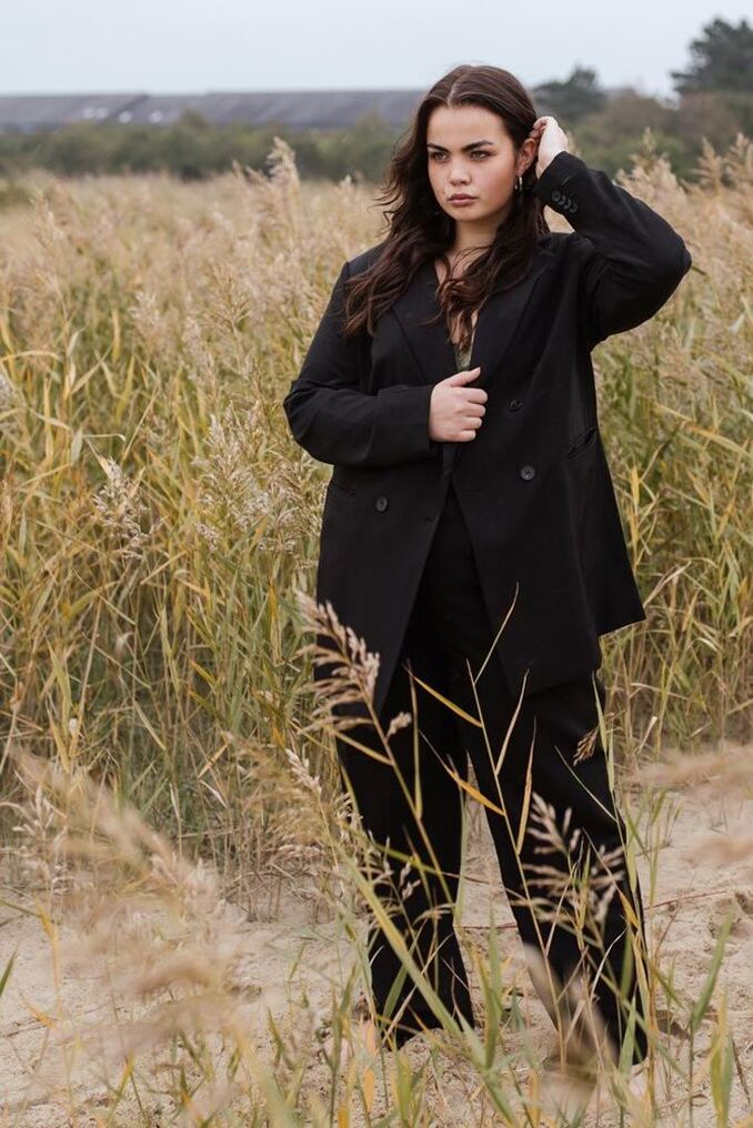 Anusha R.