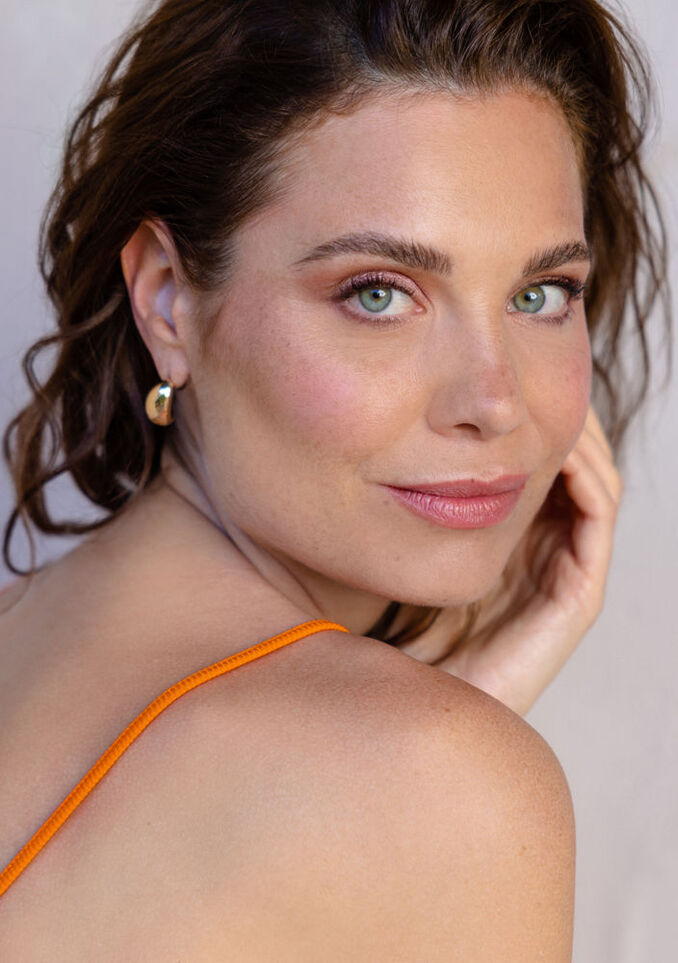 Isabel L.