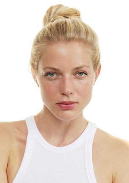 Annouc W., Biba Model Management