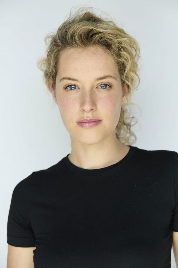 Paula F.