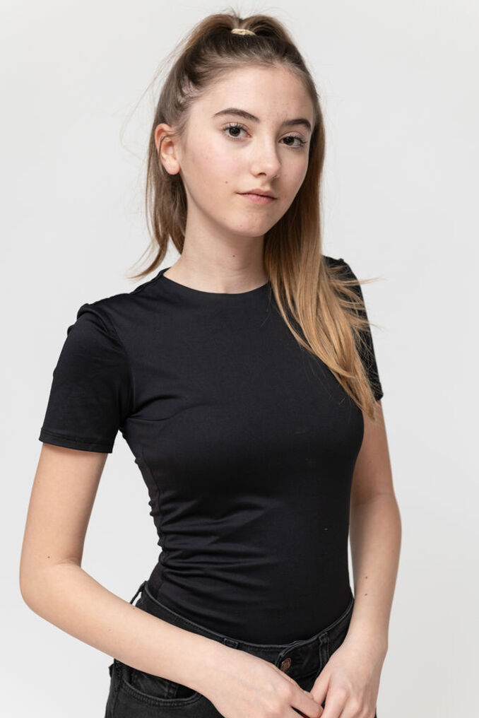 Zoe T.