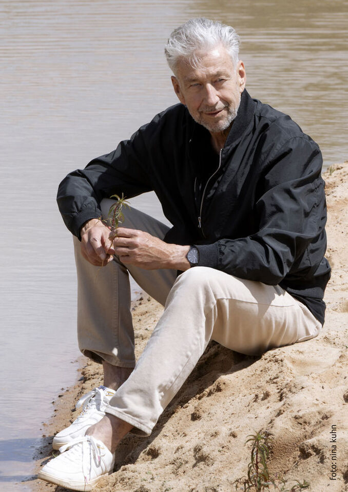 Leon L.