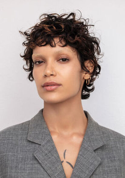 Eyleen L., Biba Model Management