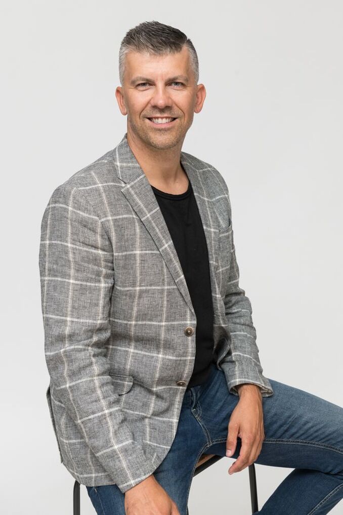Tomas S.
