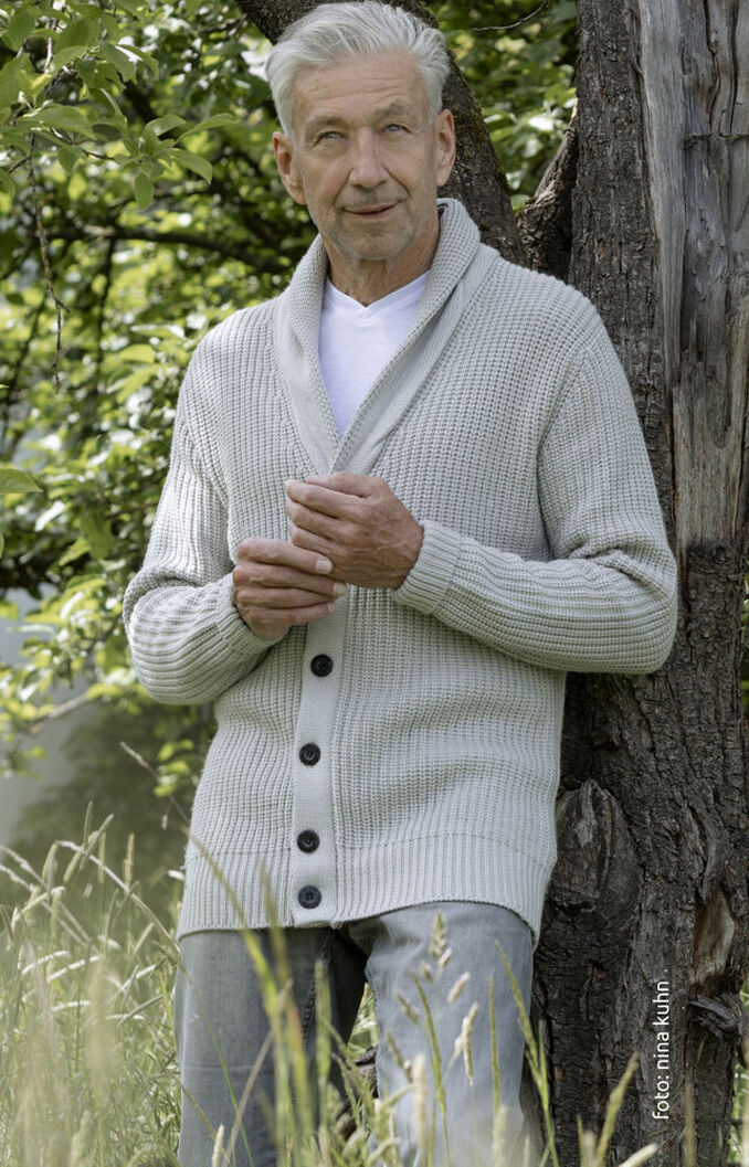 Leon L.