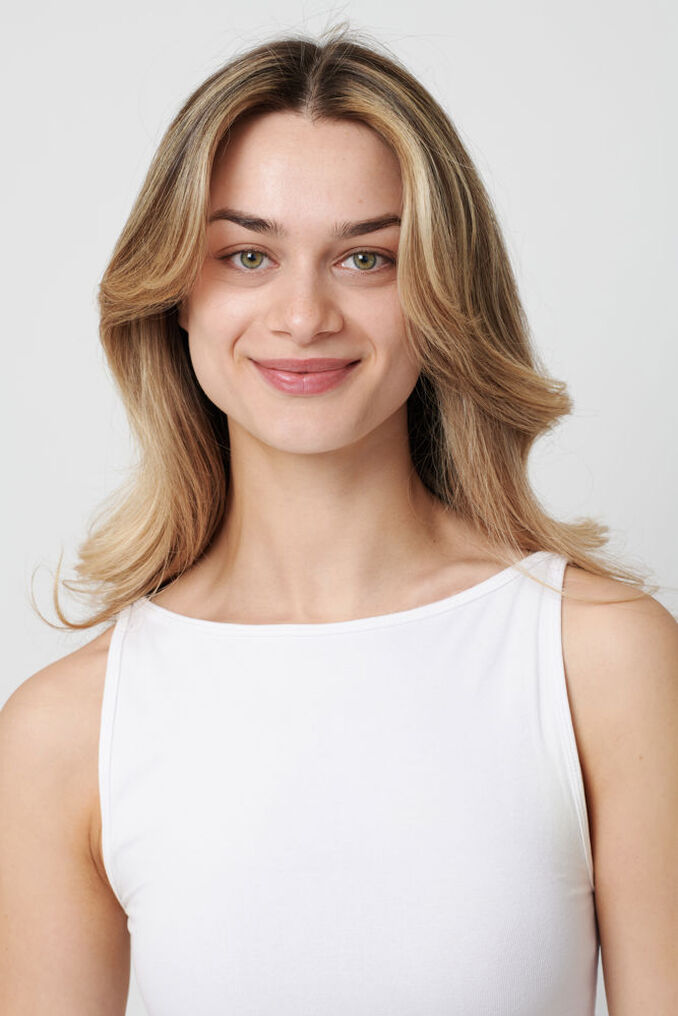 Lara S.