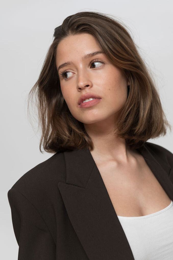 Amina E.