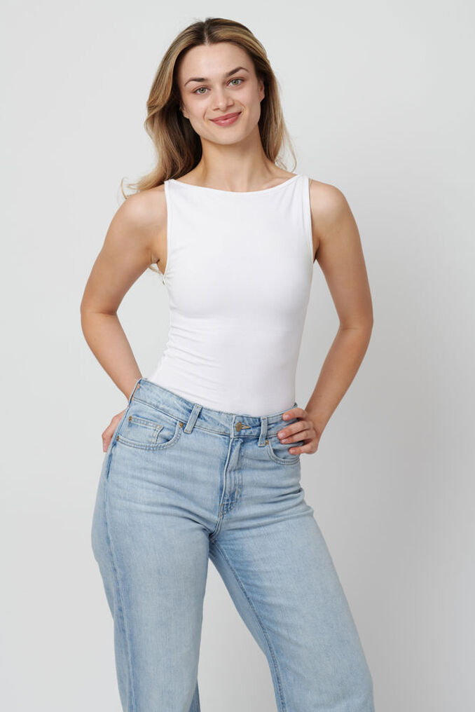 Lara S.
