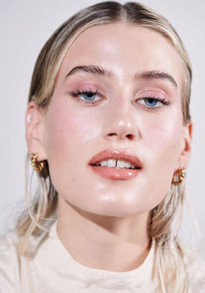 Mira v., Biba Model Management