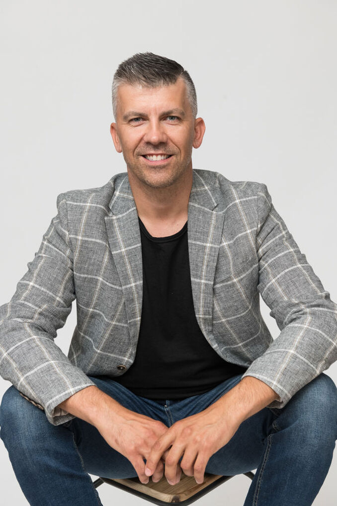 Tomas S.